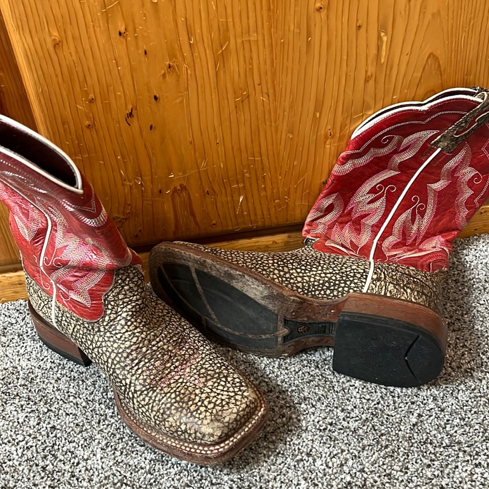 Womens Ariat boots